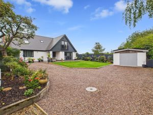 Driveway and Frontage- click for photo gallery